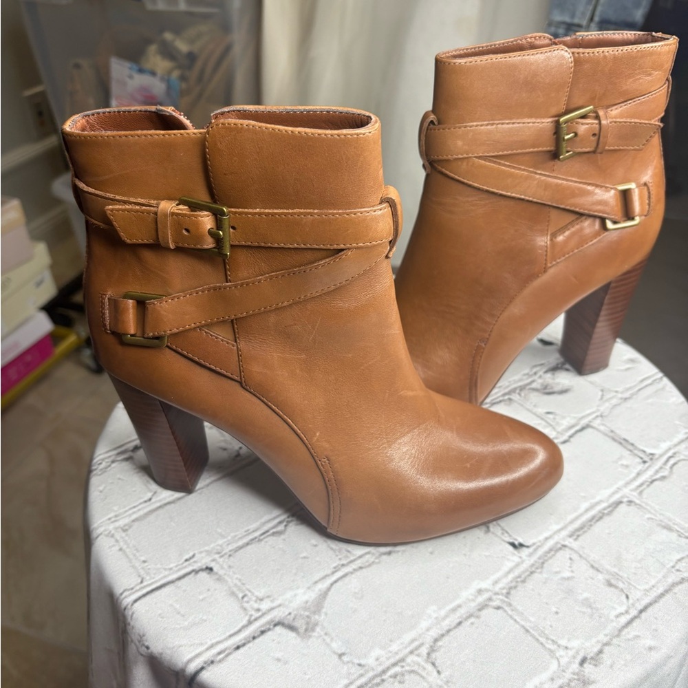 Lauren Ralph Lauren, Tan Ankle Booties with Sturdy Heel and Gold Buckles